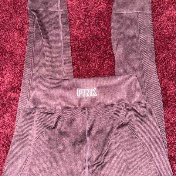Victoria Secret PINK Seamless Leggings Size M Ribbed Burgundy - Picture 3 of 3